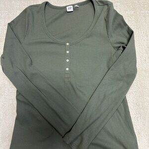 GAP Women's Olive Ribbed Long Sleeve Tee